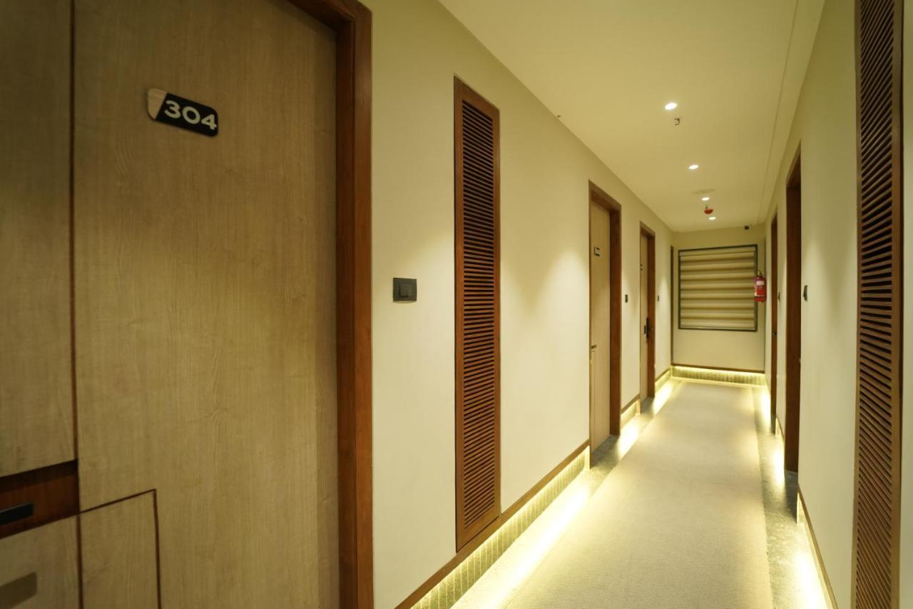 Hotel Laksh Райпур Экстерьер фото